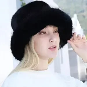 Winter White Faux Fur Beautiful Warm Cozy Bucket Hat Perfect Holiday Gift NWT Amazon.com: Women main image 4